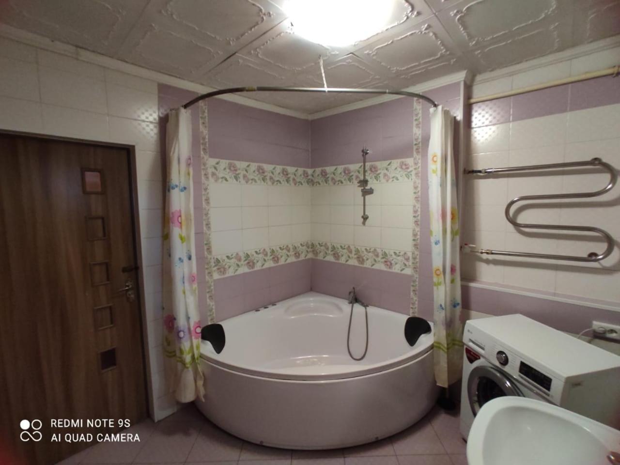 Hostel "Ormanova" Ałma Ata Zewnętrze zdjęcie